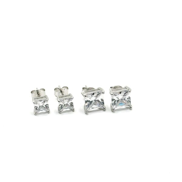 Orecchini con zircone taglio princess